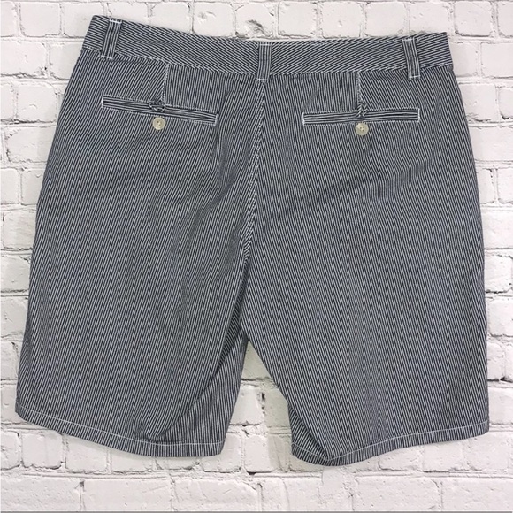 Dockers Black white striped shorts size 12 buttoned pockets - Picture 3 of 4